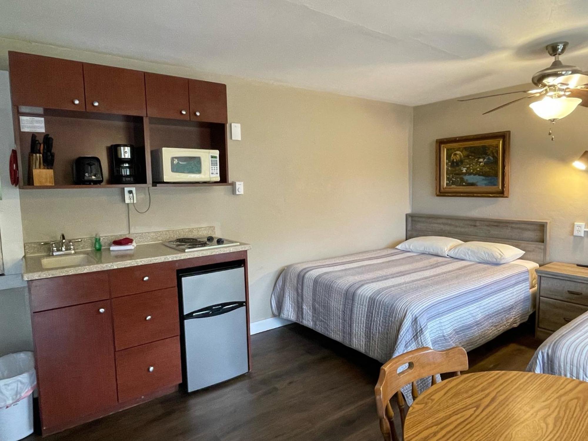 Hill View Motel And Cottages Lake George Habitación foto